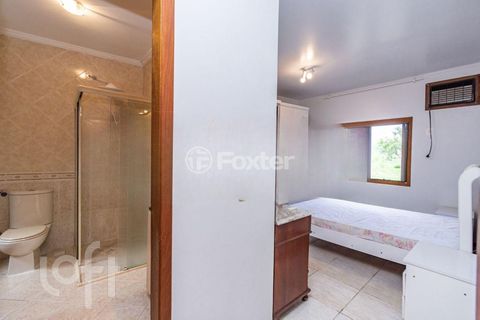 Image 19 - 808119