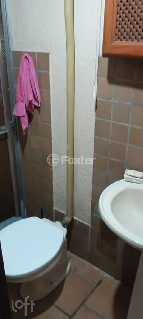 Image 4 - 808328