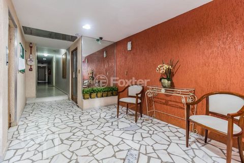 Image 17 - 808583