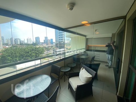 Image 11 - 808837