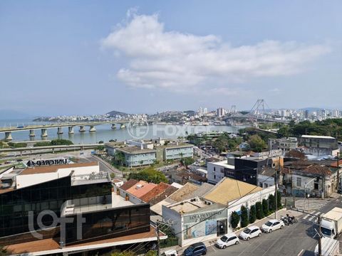 Image 3 - 808855