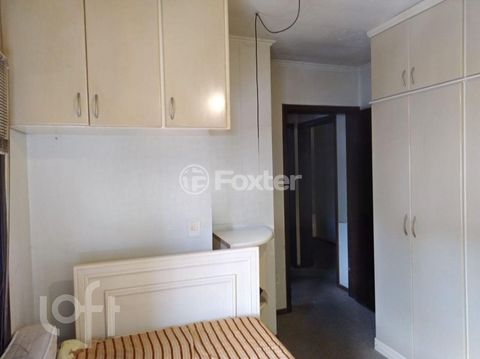 Image 8 - 809666