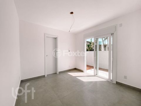 Image 7 - 809675