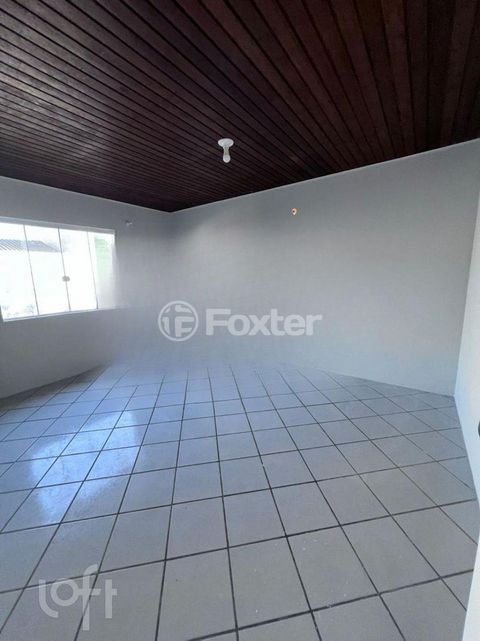 Image 6 - 809962
