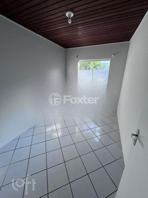 Image 7 - 809962