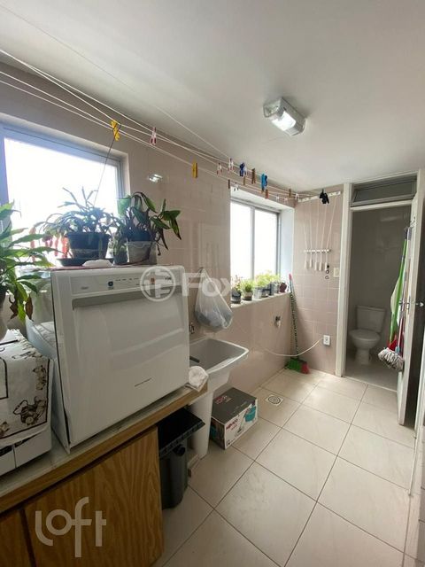 Image 9 - 809987