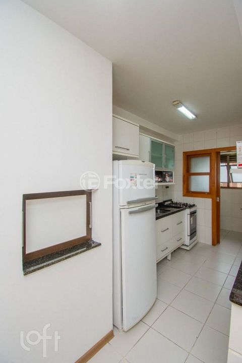 Image 7 - 810330