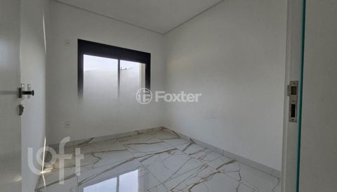 Image 6 - 810344