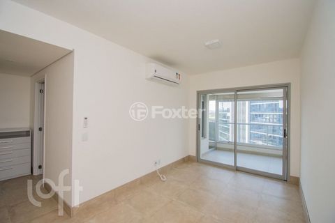 Image 3 - 810450