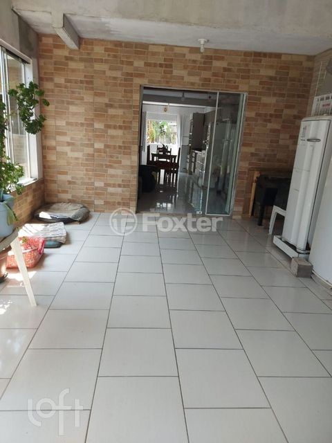 Image 7 - 810564
