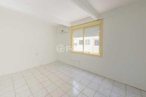 Image 3 - 810669