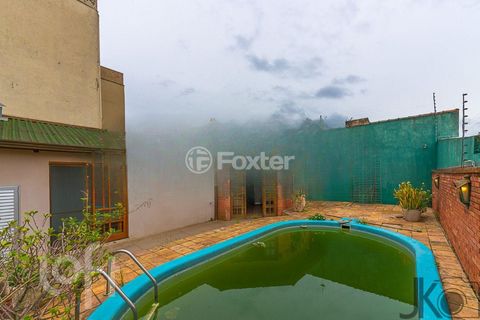 Image 1 - 810857