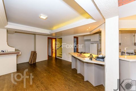 Image 6 - 810857