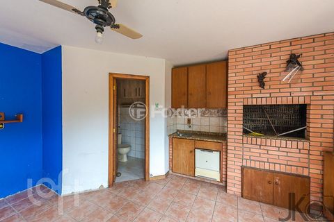 Image 3 - 810857