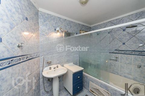 Image 19 - 810857