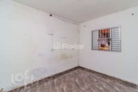 Image 7 - 811000
