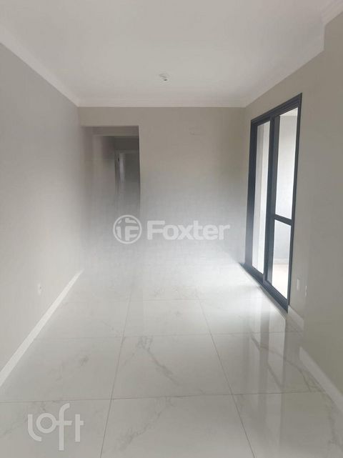 Image 7 - 811085