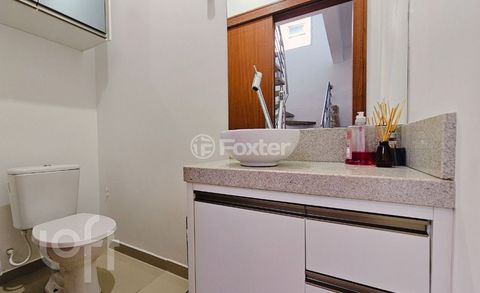 Image 7 - 811141