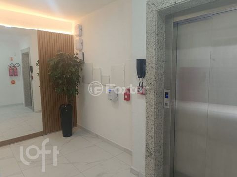 Image 3 - 811187