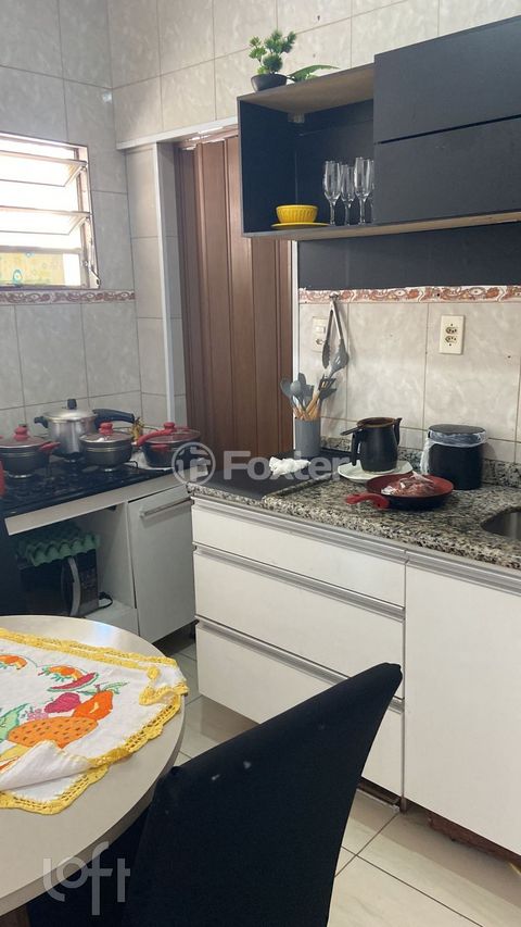 Image 3 - 811283