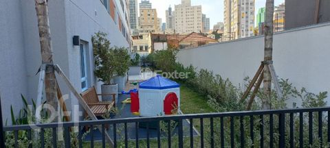 Image 3 - 811293