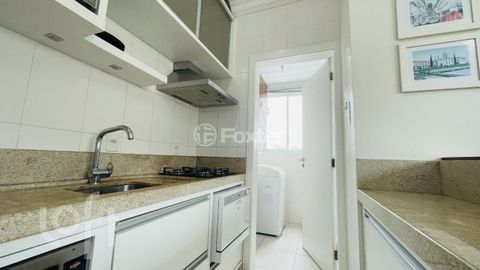 Image 7 - 811311