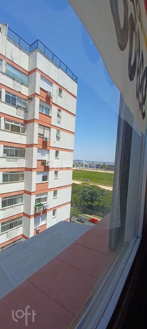 Image 7 - 811579