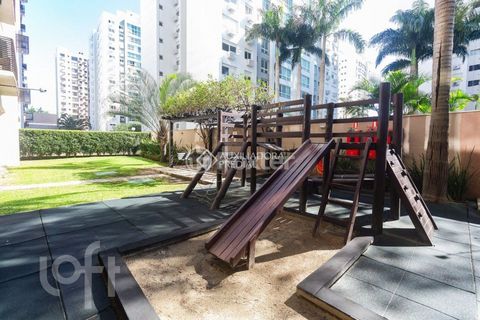 Image 5 - 811686