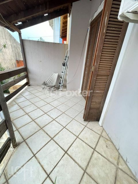Image 9 - 811711