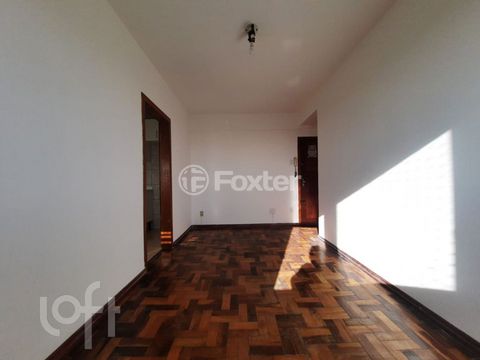 Image 3 - 811721