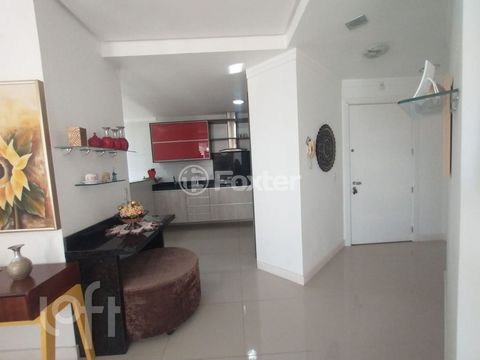 Image 3 - 811811