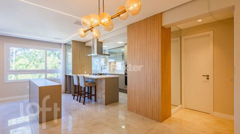 Image 1 - 811884