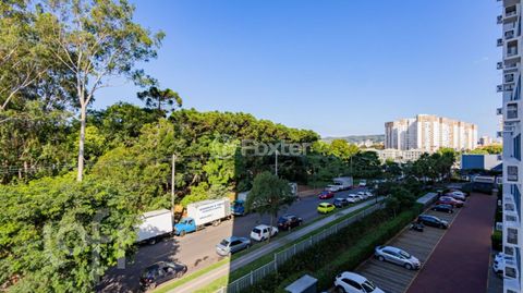 Image 9 - 811884