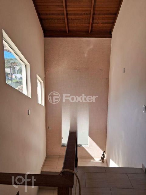 Image 4 - 811933