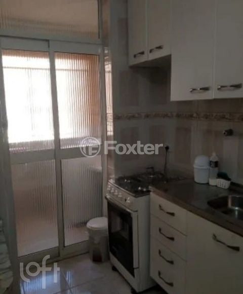Image 4 - 811955