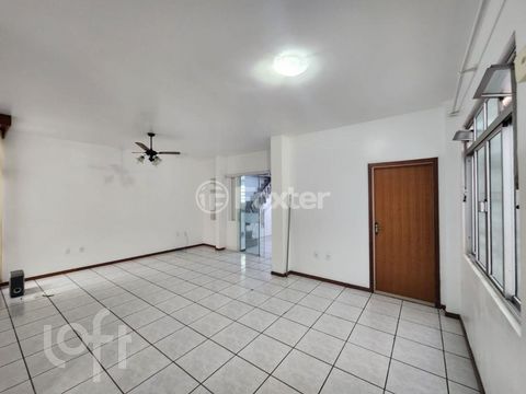 Image 3 - 812058