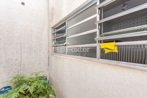 Image 11 - 812300