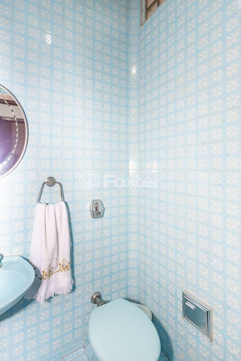 Image 13 - 812300