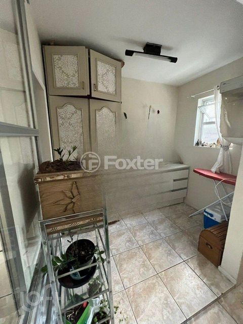 Image 3 - 812502