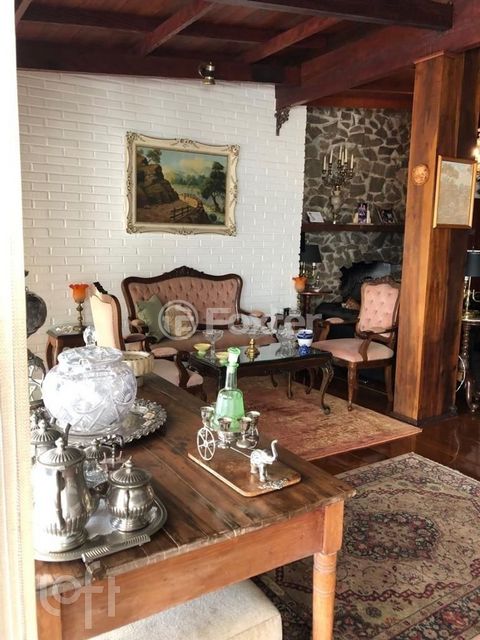 Image 2 - 812509