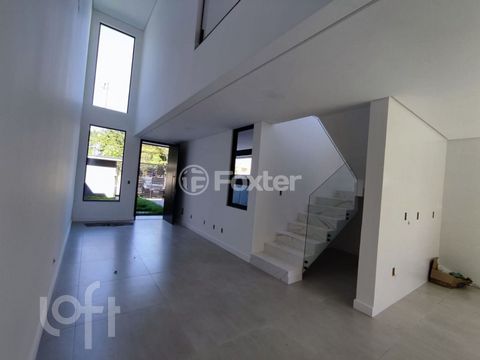Image 6 - 812549