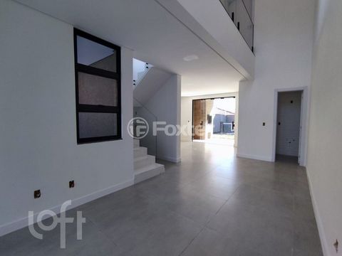 Image 4 - 812549