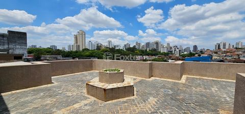Image 13 - 812558