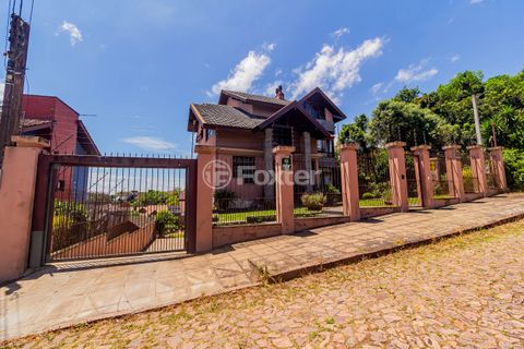 Image 1 - 812600