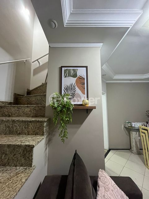 Image 11 - 812618