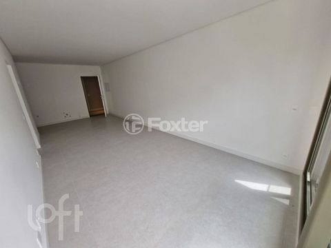 Image 3 - 812722