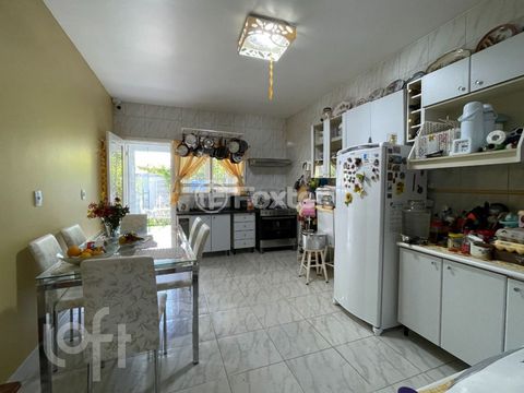 Image 4 - 812726