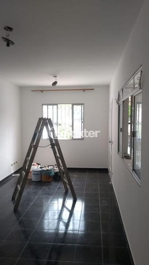 Image 1 - 812782