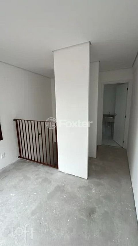Image 3 - 813100