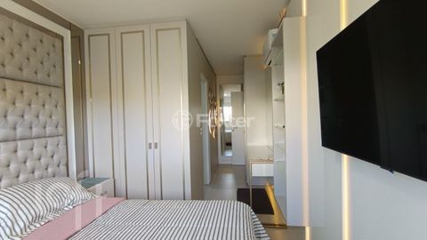 Image 9 - 813294
